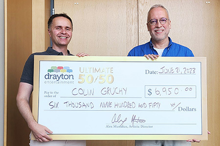 Drayton Entertainment’s Executive Director Steven Karcher presented Toronto’s Colin Gruchy with his 50/50 prize at Hamilton Family Theatre Cambridge